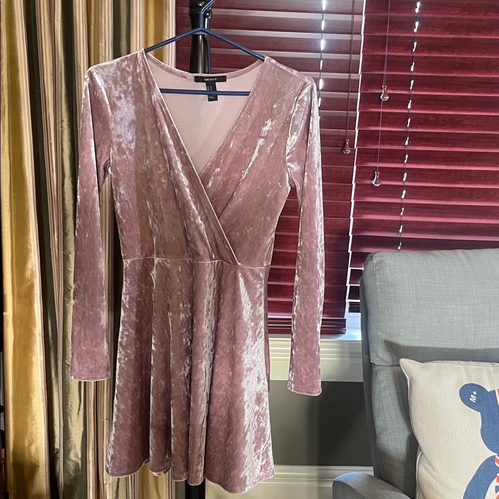 Forever 21 Blush Velvet Dress